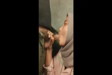 Bokep Indo Hijab Diminta Puasin Pasangan WOT Lumer Doggy HD 2026